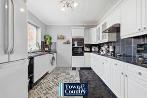 LADYSMITH AVENUE- click for photo gallery